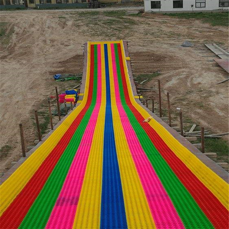 批发彩虹滑道 七彩滑板拼接 塑料波浪滑梯 室外公园塑料 七色滑板规划设计