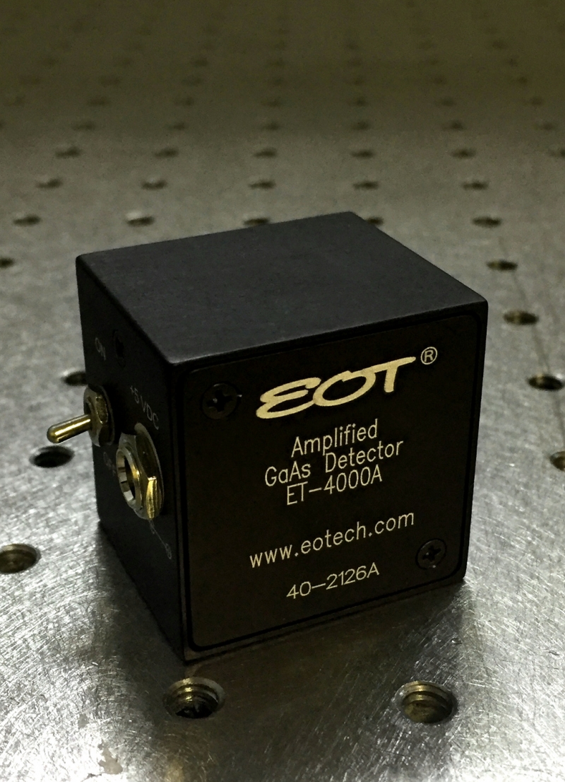 EOT放大光电探测器
