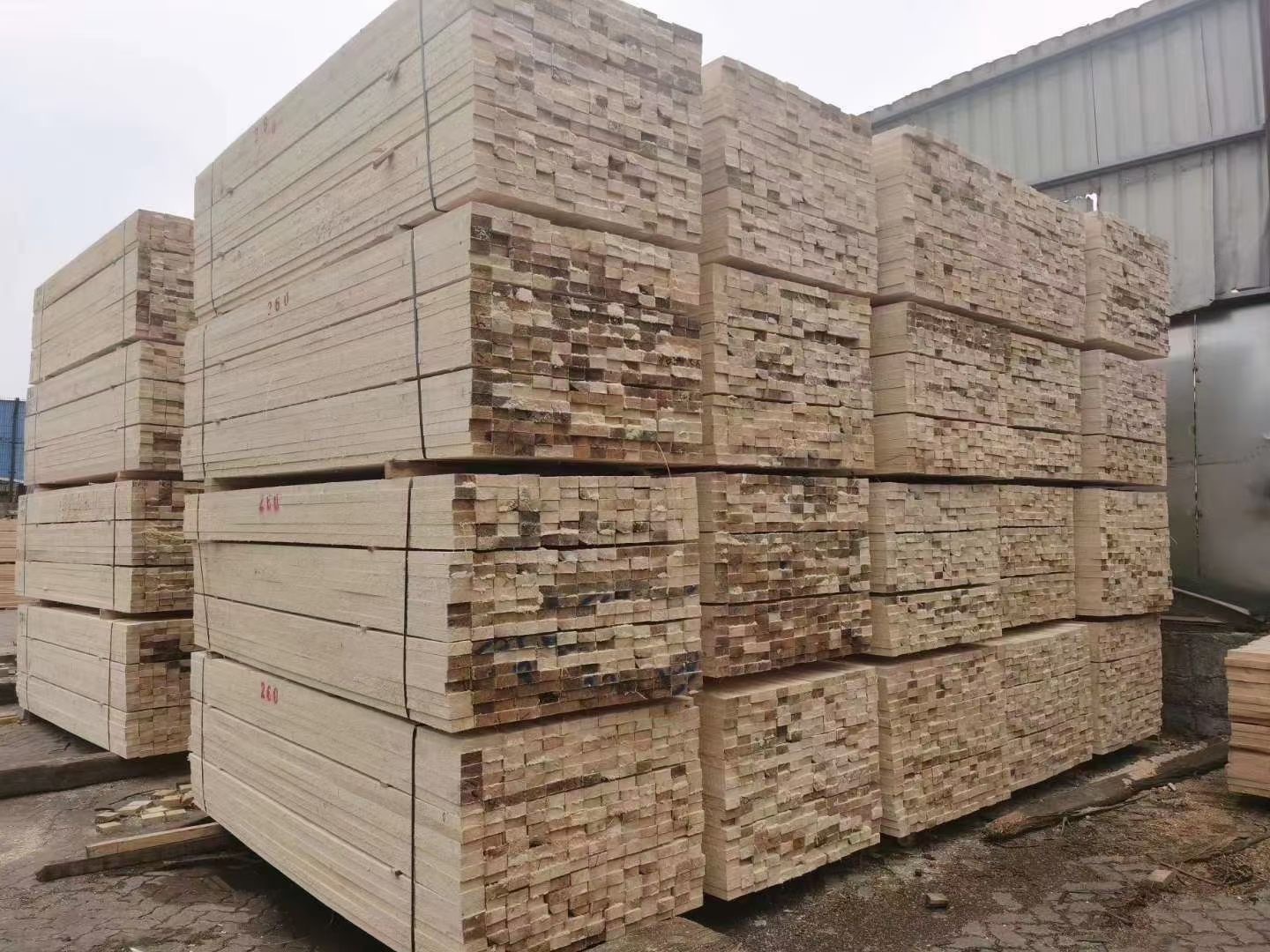 靖江市工程木方 10乘10规格铁杉木方 实力工厂
