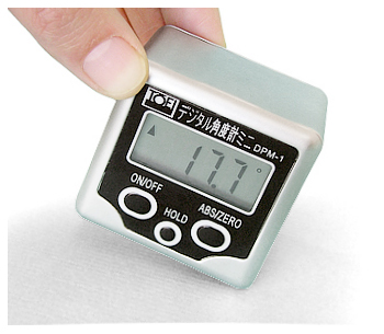 日本TOEI东荣紧凑的数字量角器DPM-1角度计用于倾斜角度测量