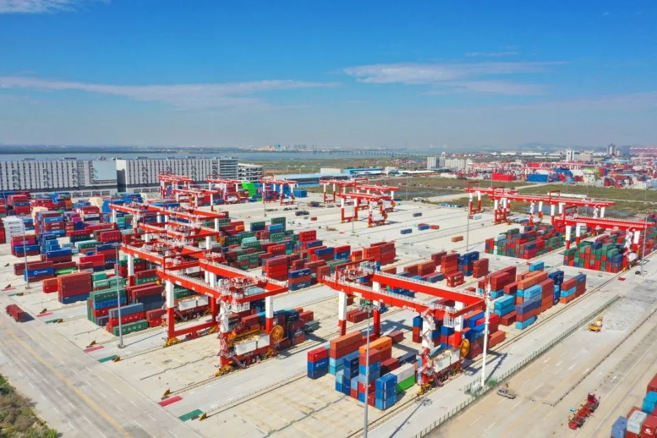 南沙港關于2022年春節期間外貿集裝箱免堆期延長的通知