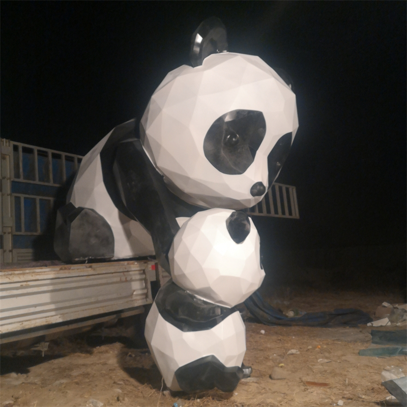 玻璃钢几何熊猫雕塑，切面熊猫雕塑