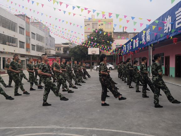 博白縣青少年軍訓(xùn)教育咨詢地址