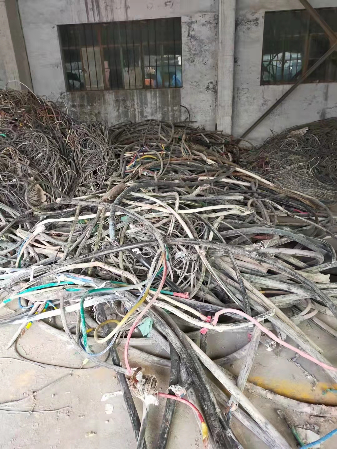 濟南舊電纜回收廢銅濟南舊電纜回收變壓器-準新貨回收**市場