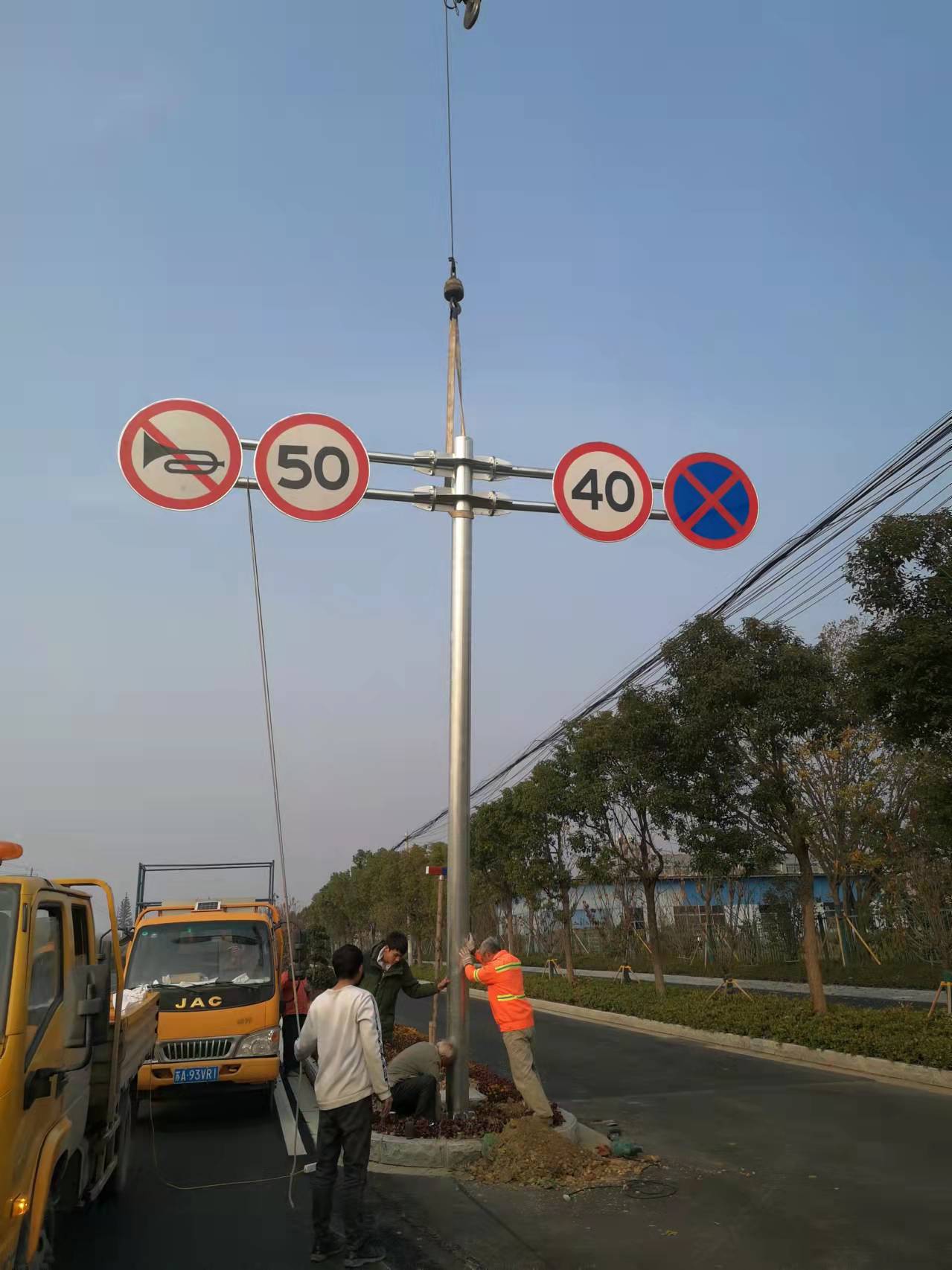 南京目赏道路划线交通标志标牌颜色的基本含义