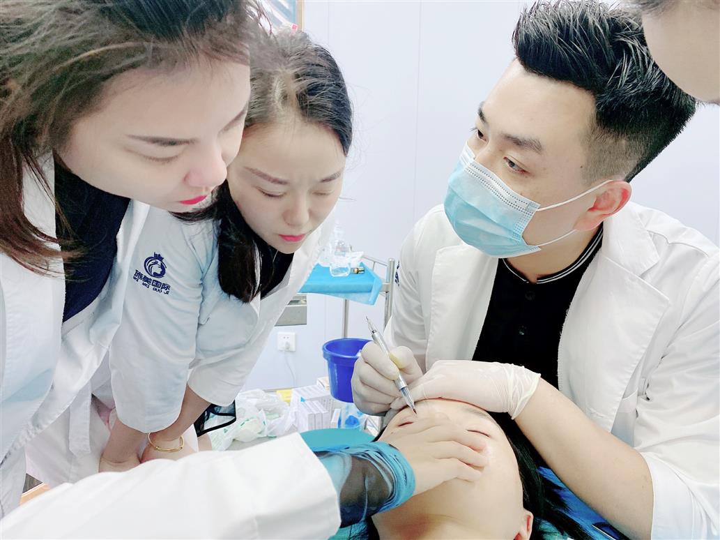 黄浦区皮肤管理班咨询入学 上海美容化妆培训