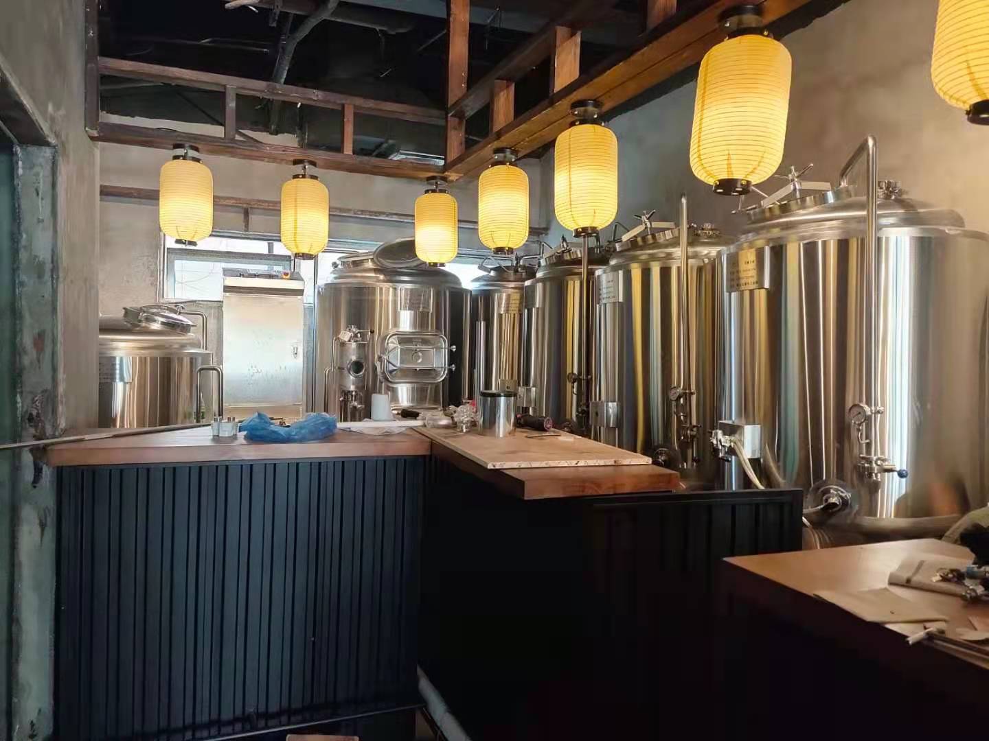 啤酒设备 精酿啤酒设备 年产1500吨精酿啤酒厂