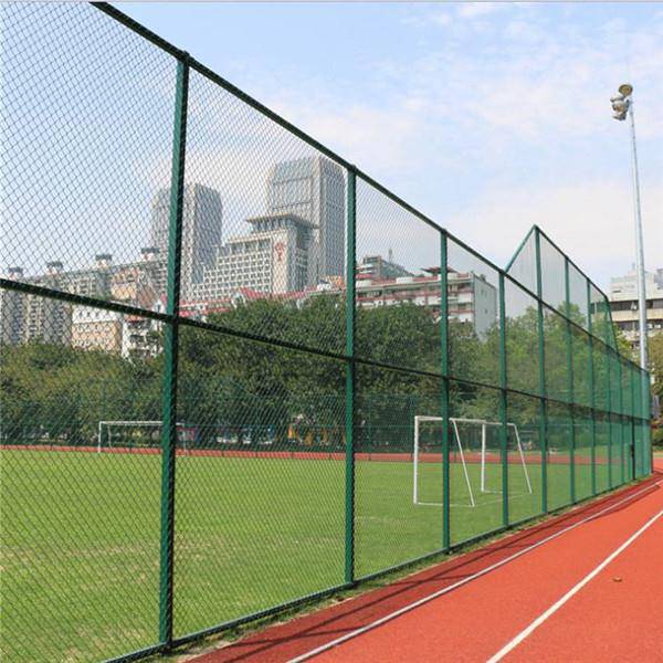 供应室外运动球场浸塑围网护栏设计、安装工程承接
