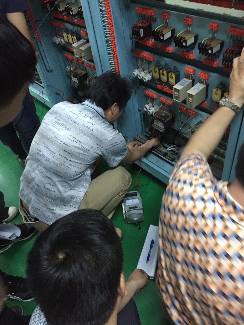 深圳龙岗那里可以电工培训