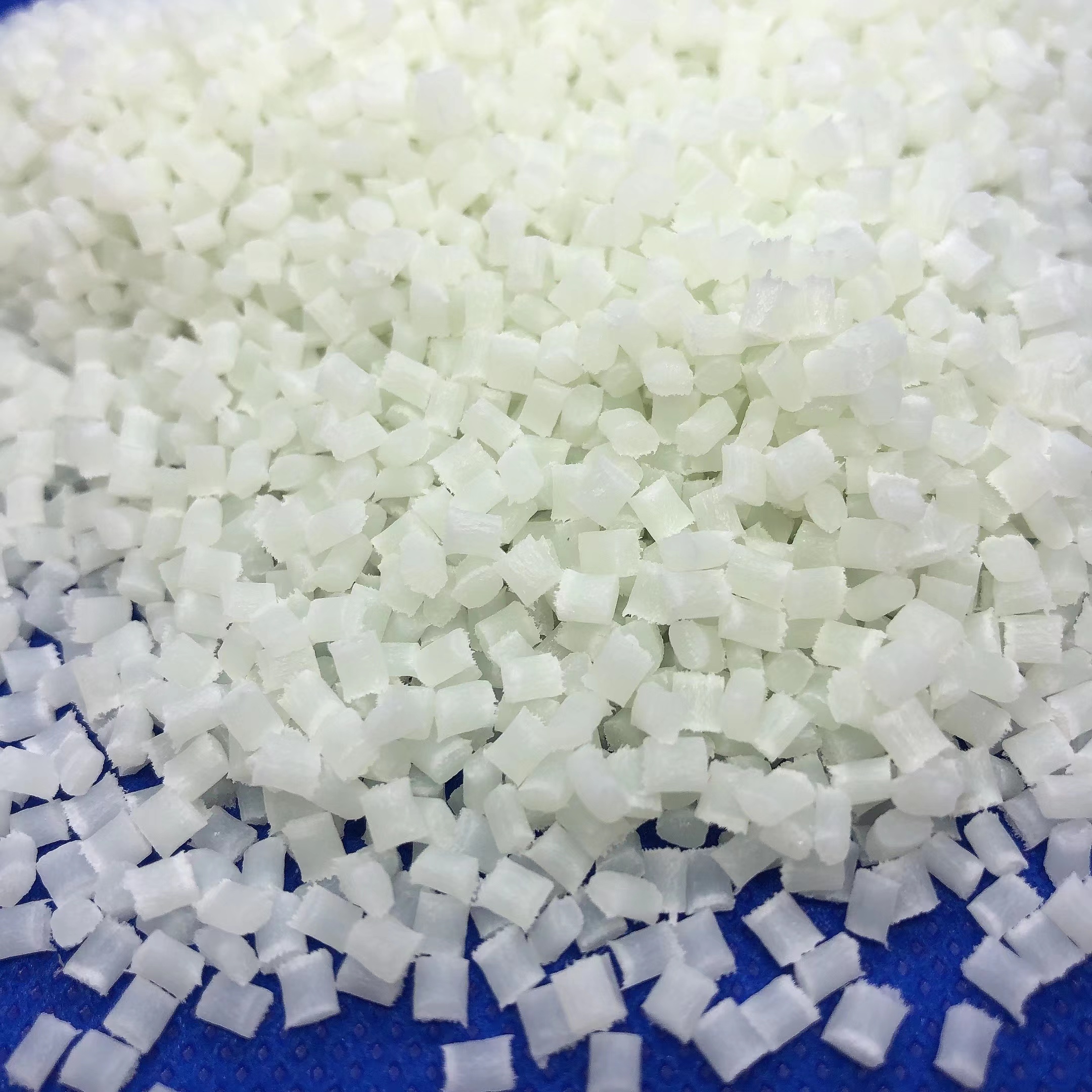 注塑过程中添加剂对改性尼龙改性塑料尼龙材料的影响