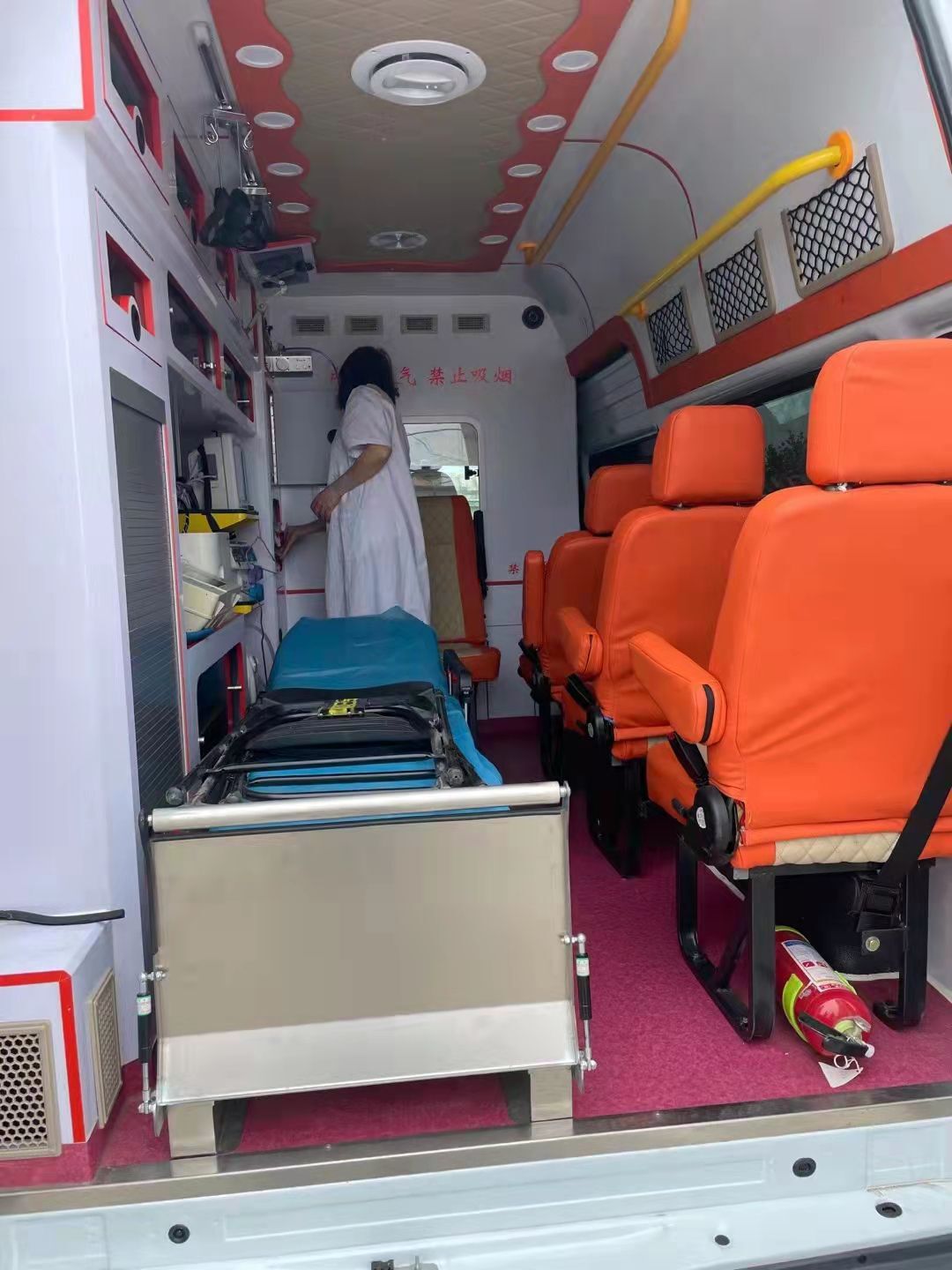 救护车 天津跨省救护车接送病人预约电话 转院接送