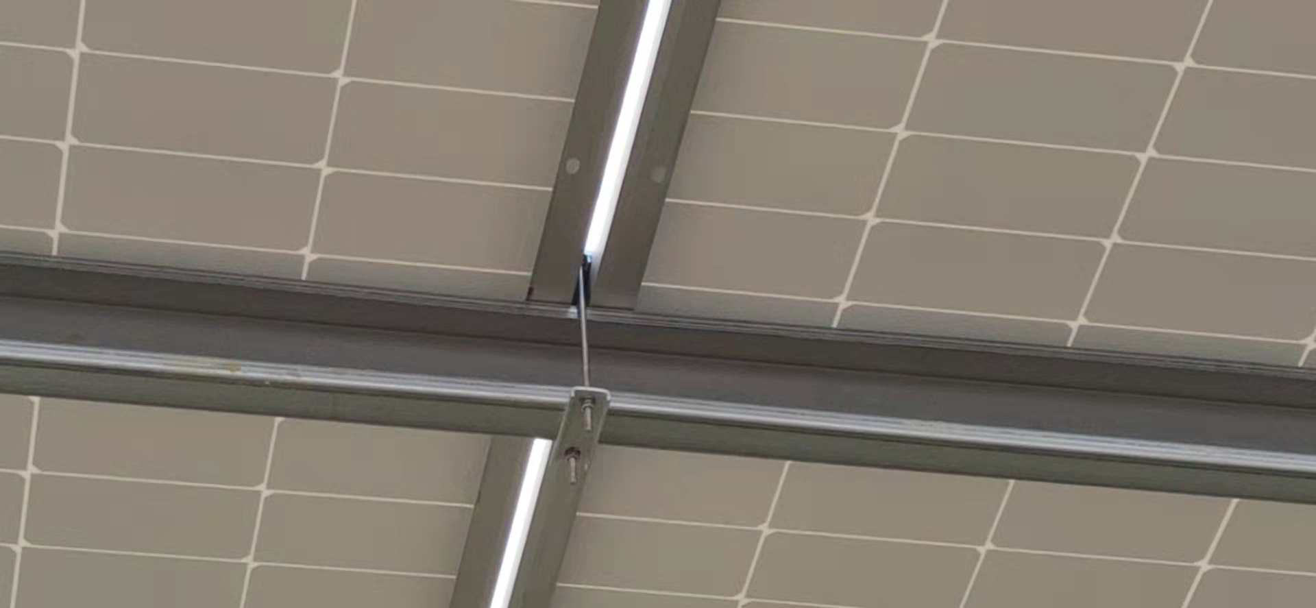 光伏發(fā)電，太陽(yáng)能發(fā)電支架，太陽(yáng)能支架