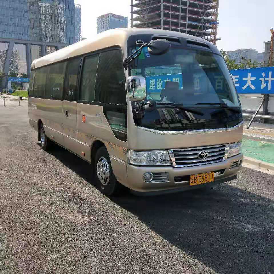 深圳到深汕合作区高中园接送包车 倾心服务 14座商务车