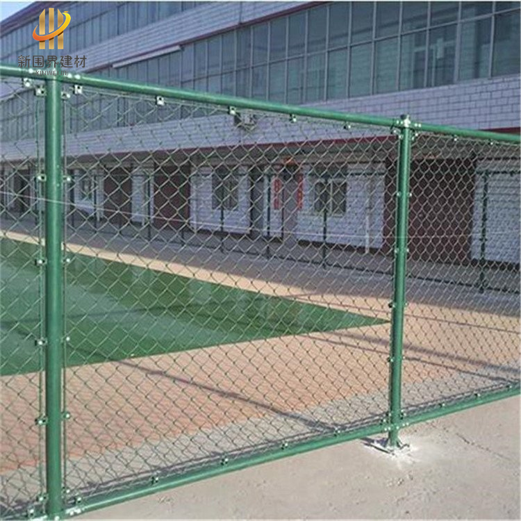定制生产体育场围网、体育训练场地护栏网、场地围栏