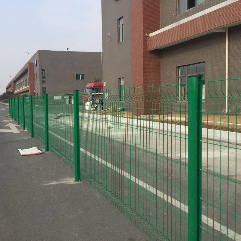 折弯桃型柱护栏网-小区绿色桃型柱护栏网-烤漆喷塑桃型柱护栏网