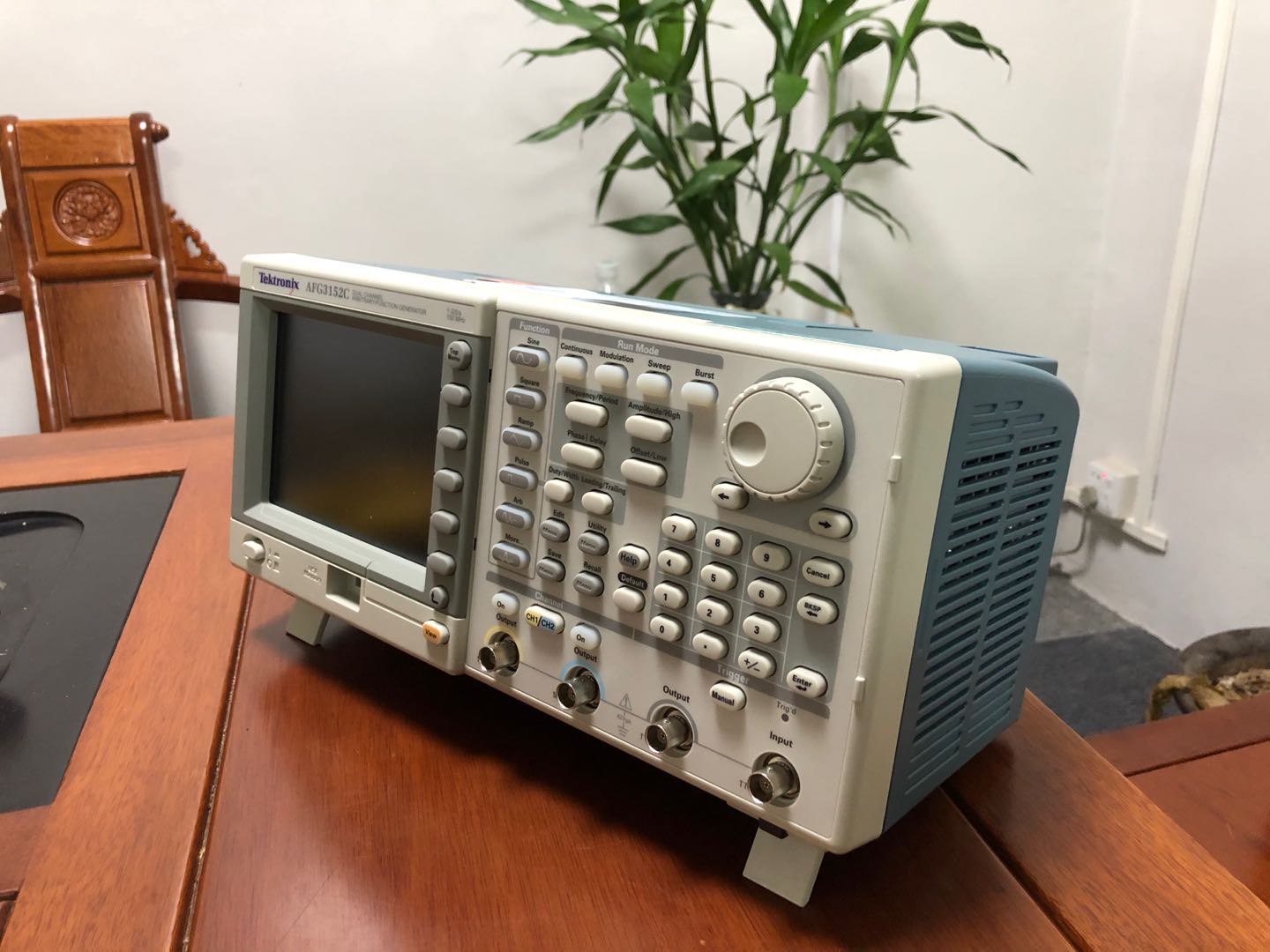 SMF100A射频信号源