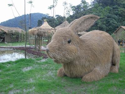 大型稻草动物设计