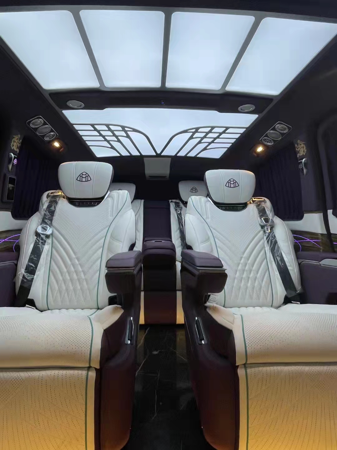 奔馳威霆7座版升級豪華商務版 上海奔馳威霆內飾后排沙發床改裝升級