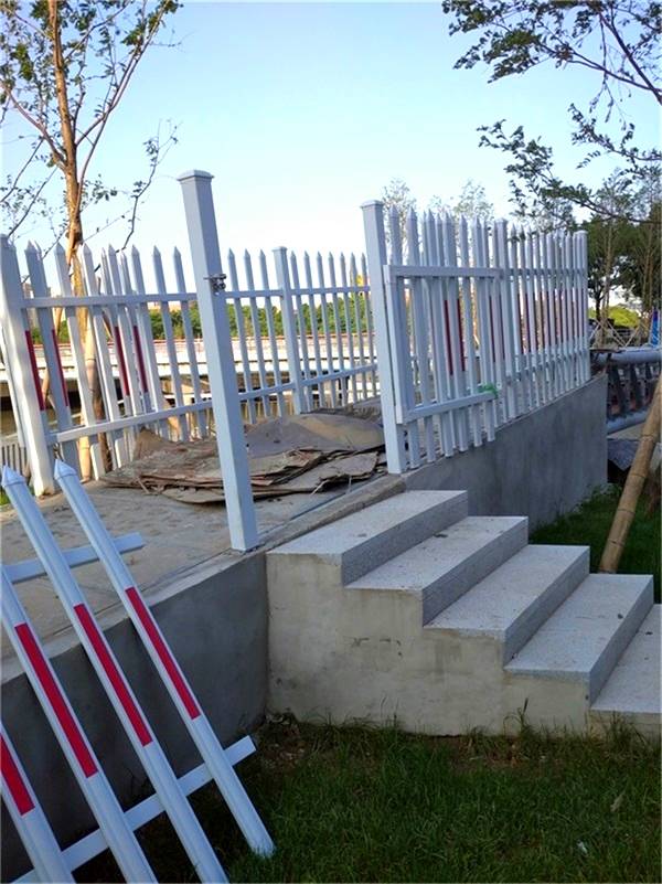 绍兴塑钢护栏小区塑钢围墙防护栏PVC护栏变压器加油站塑钢护栏