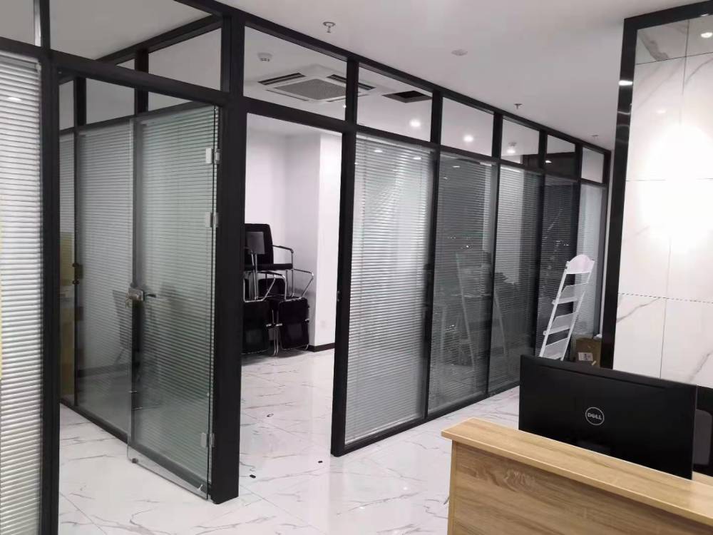 办公楼玻璃隔断，办公室高隔间，百叶隔断，玻璃隔墙，