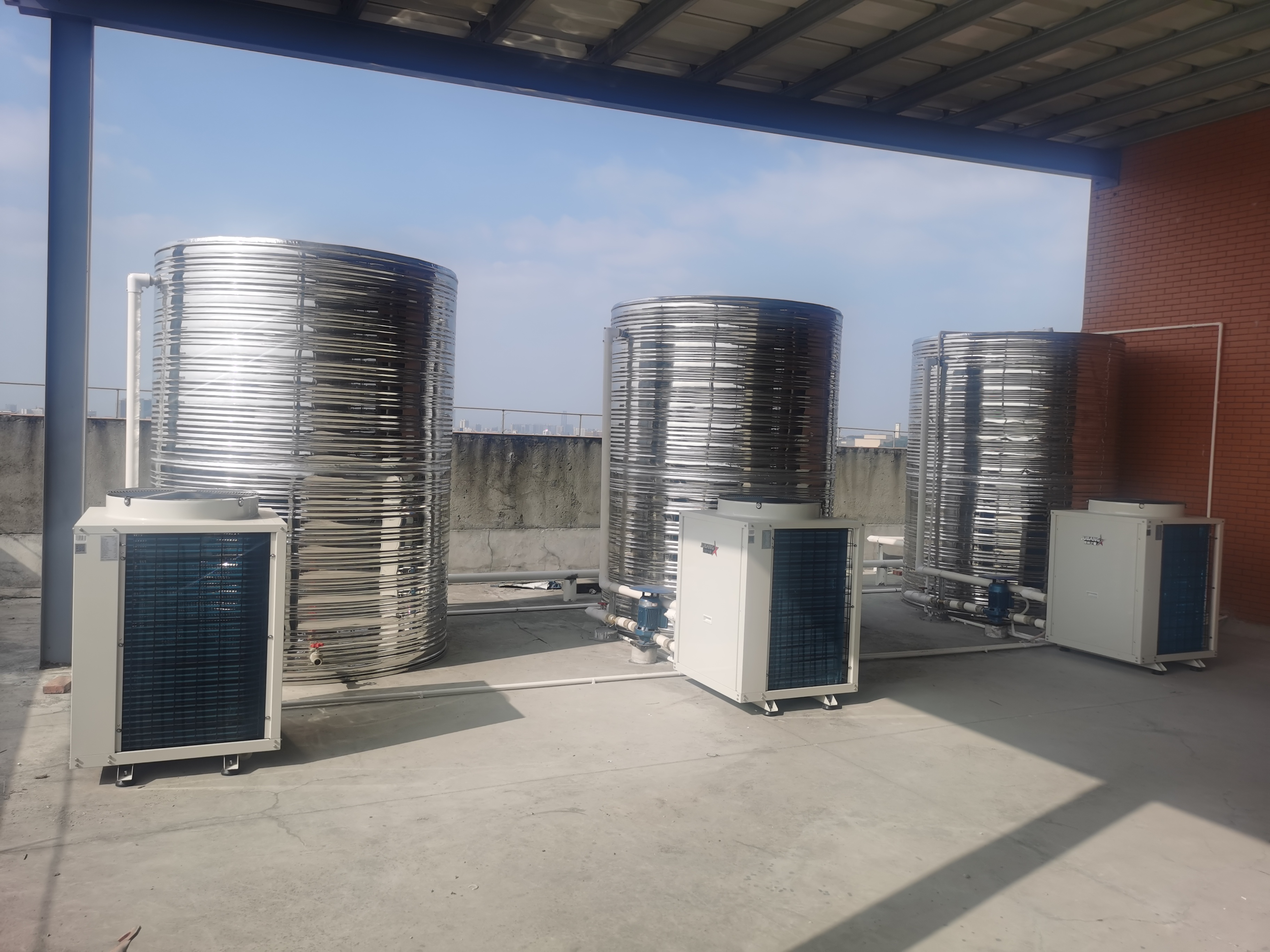 洪梅太阳能热水器工程 石碣工厂热水器安装