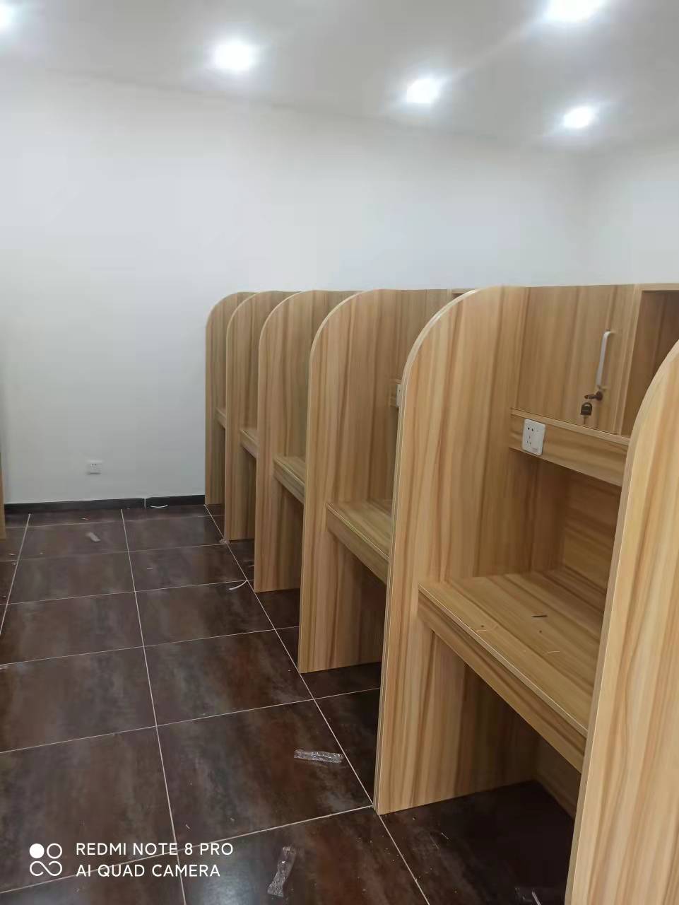 鹤壁考研班带书架阅读灯的桌子定做众思创家具