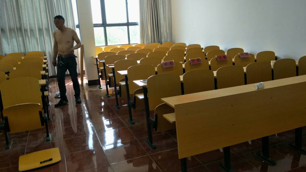 武汉大专阶梯教室活动脚可移动连排椅定做 众思创家具