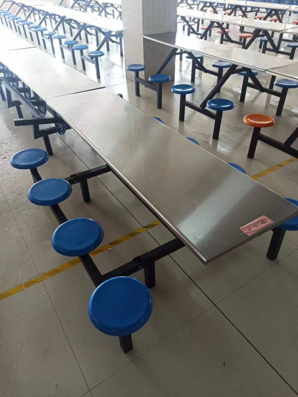 淄博工厂职员铁架餐桌椅众思创家具