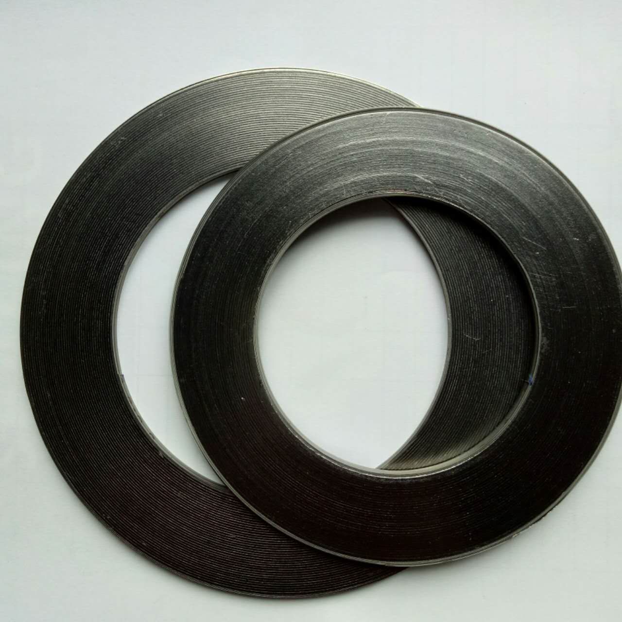上海金屬石墨纏繞墊片生產 不銹鋼金屬纏繞墊片