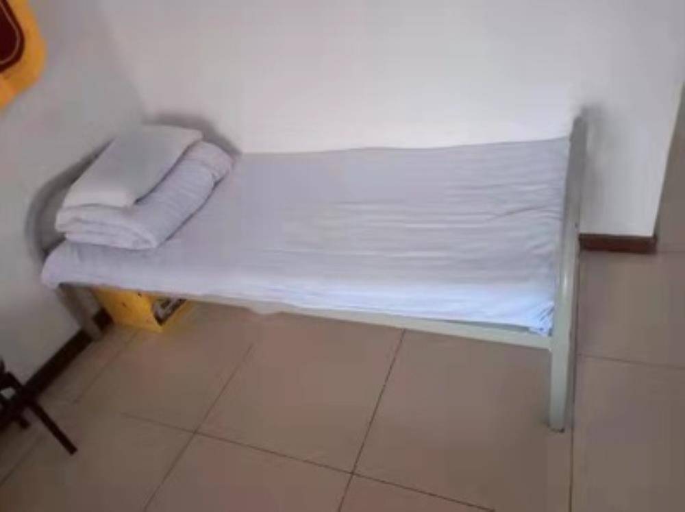 简易房住宿用单人铁架床定制 众思创家具