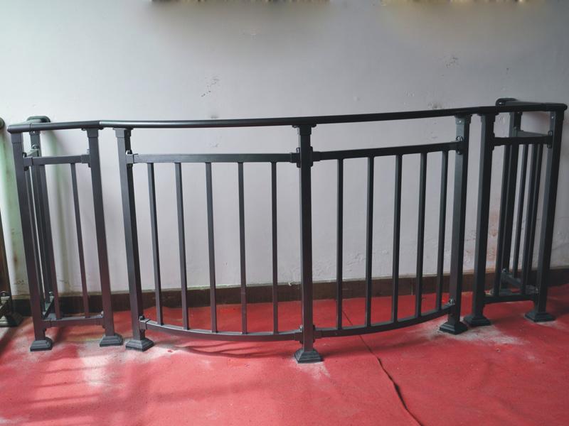 梧州锌钢阳台护栏 锌钢阳台栏杆 价格合理