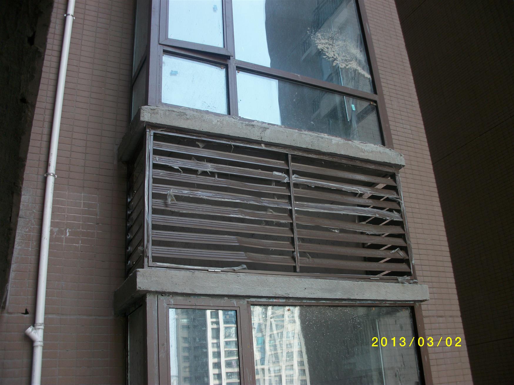 高层楼房锌钢护栏百叶窗产品特点 铝合金百叶窗 使用说明介绍