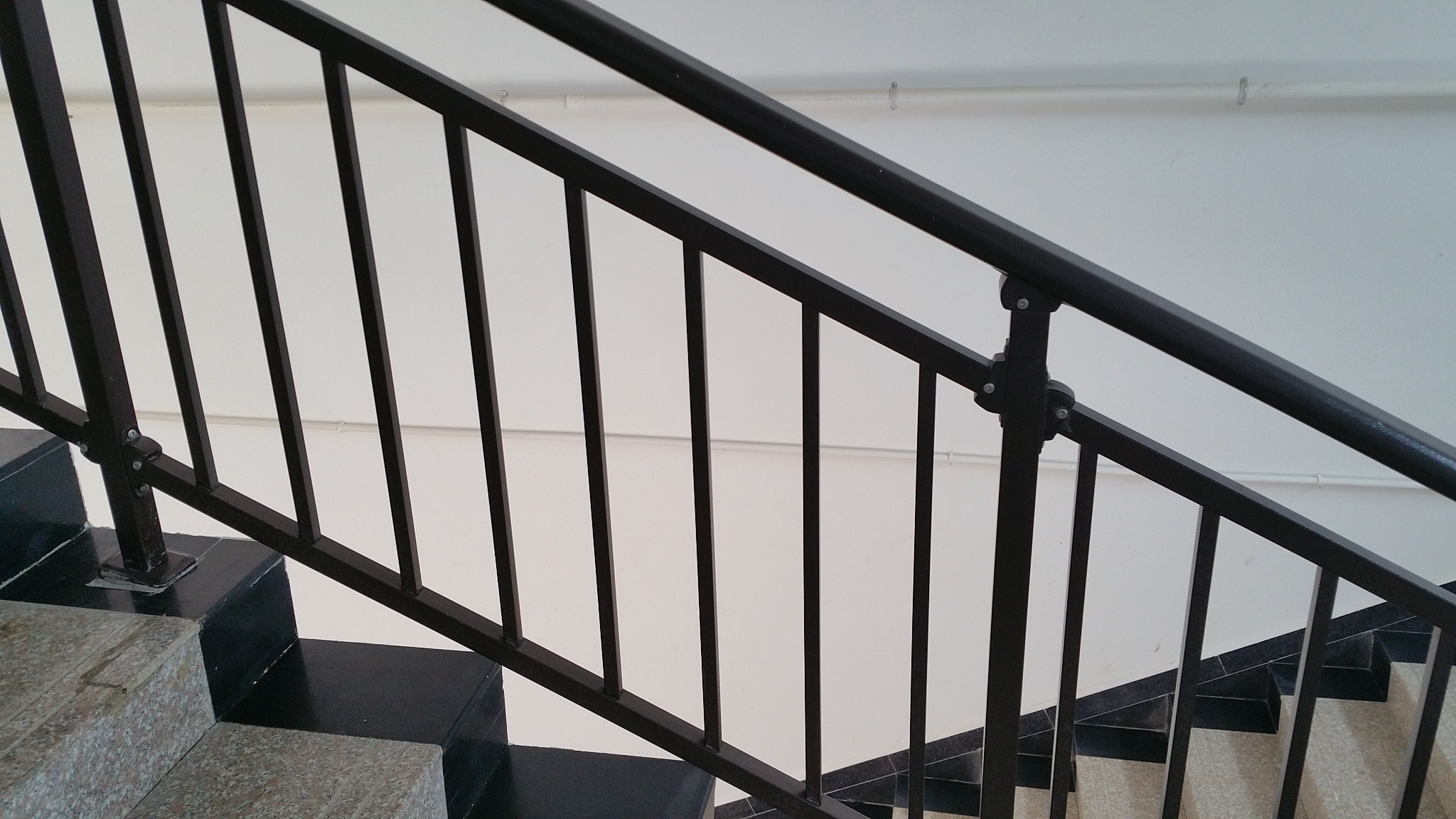 组装式锌钢楼梯扶手定制厂家 专注生产销售交通安全设施
