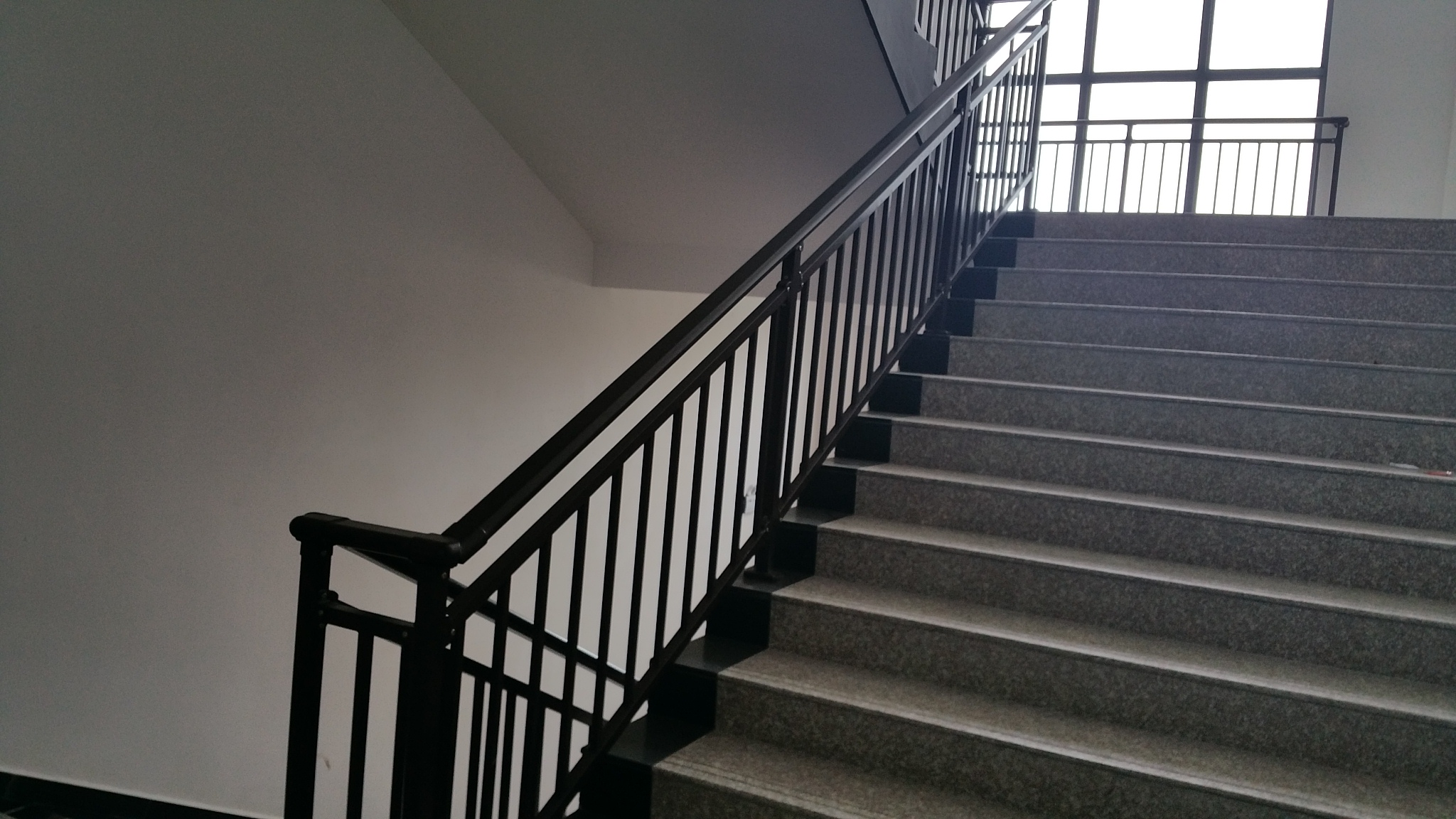 拼接式锌钢楼梯扶手生产厂家 规格配置详解