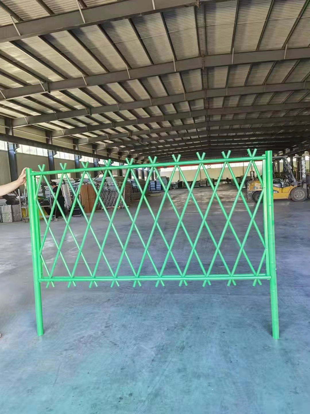 调节式锌钢绿化草坪栏杆定制厂家 专注生产销售交通安全设施