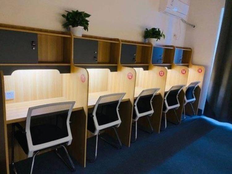 濮阳考研班学生用沉浸式学习桌椅定做众思创家具