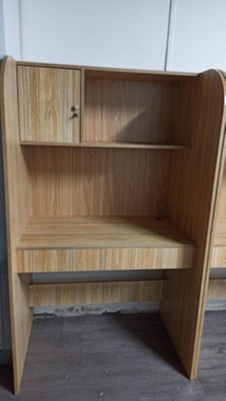 三门峡自习教室用卡位自习桌椅定做众思创家具