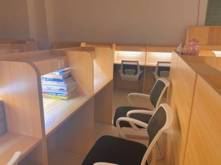 许昌共享自习室用封闭式学习桌椅定做众思创家具