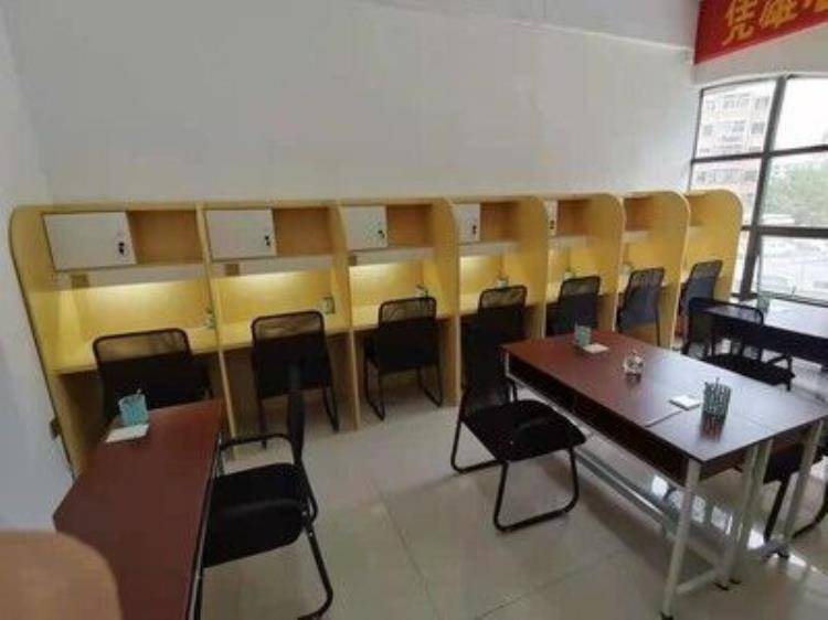 三门峡自习教室用封闭式自习桌椅定做众思创家具
