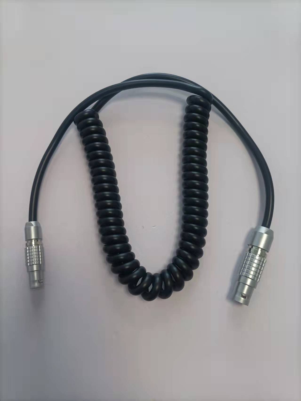 高柔线缆连接器