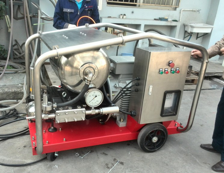 高压水冲机高压喷水机洗舱机船用高压清洗机高压水高压除锈机
