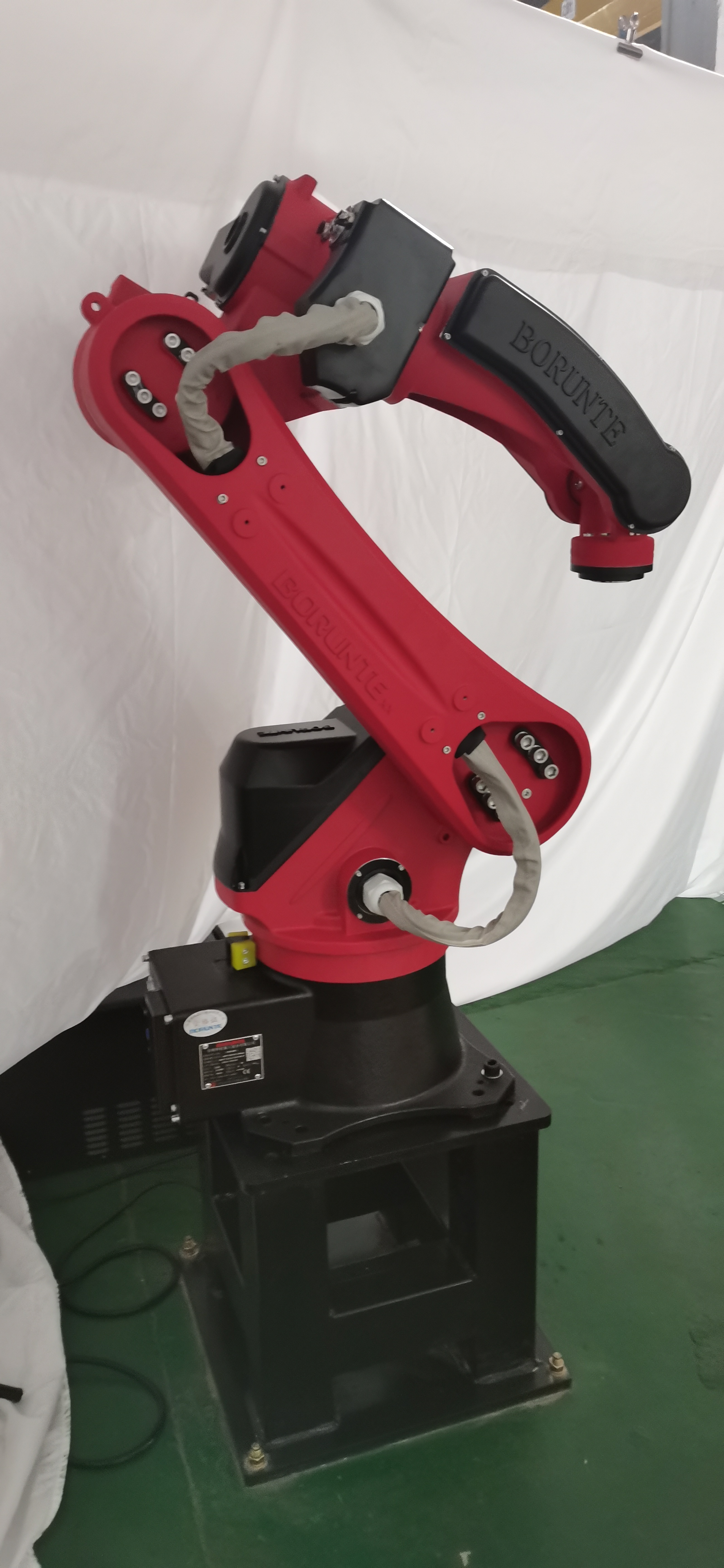 工业抛光六轴机器人自动化机械臂工业机器人的特性介绍