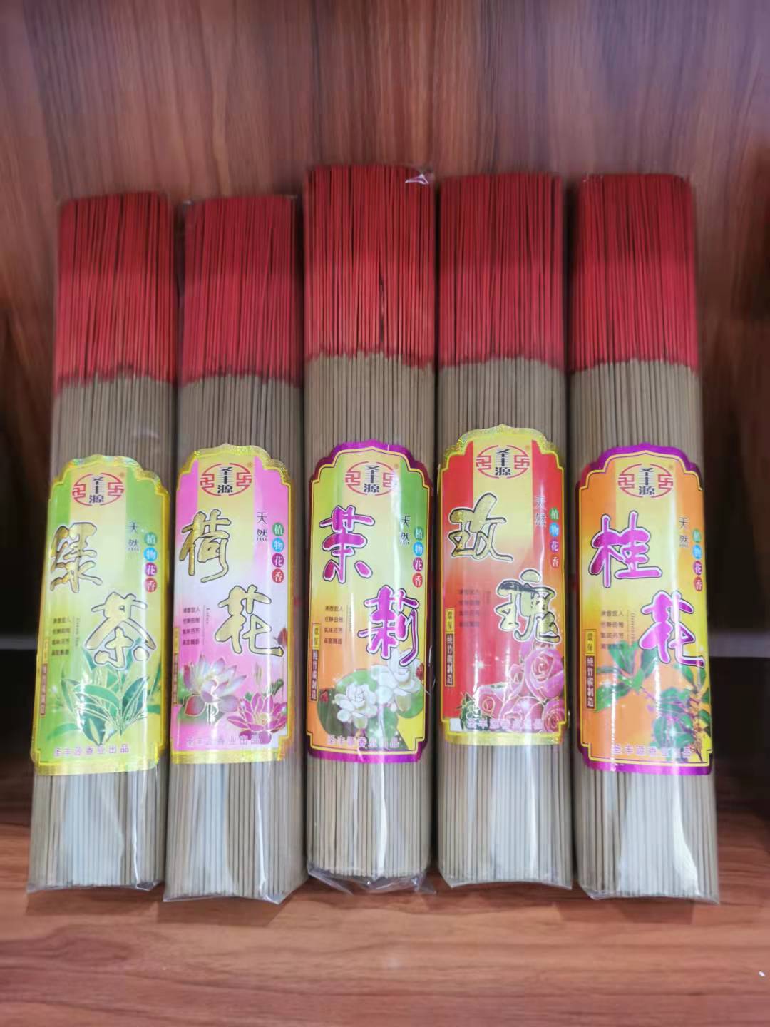 竹签香厂家的香品特点有哪些？佛香厂家的胶粉的质量要如何辨别？