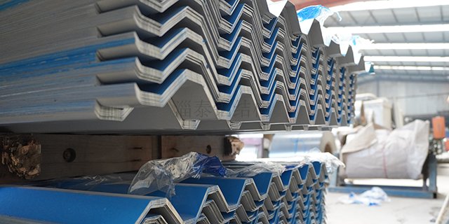 陕西单层不锈钢彩钢瓦工程公司 创造辉煌 山东淄泰钢结构供应