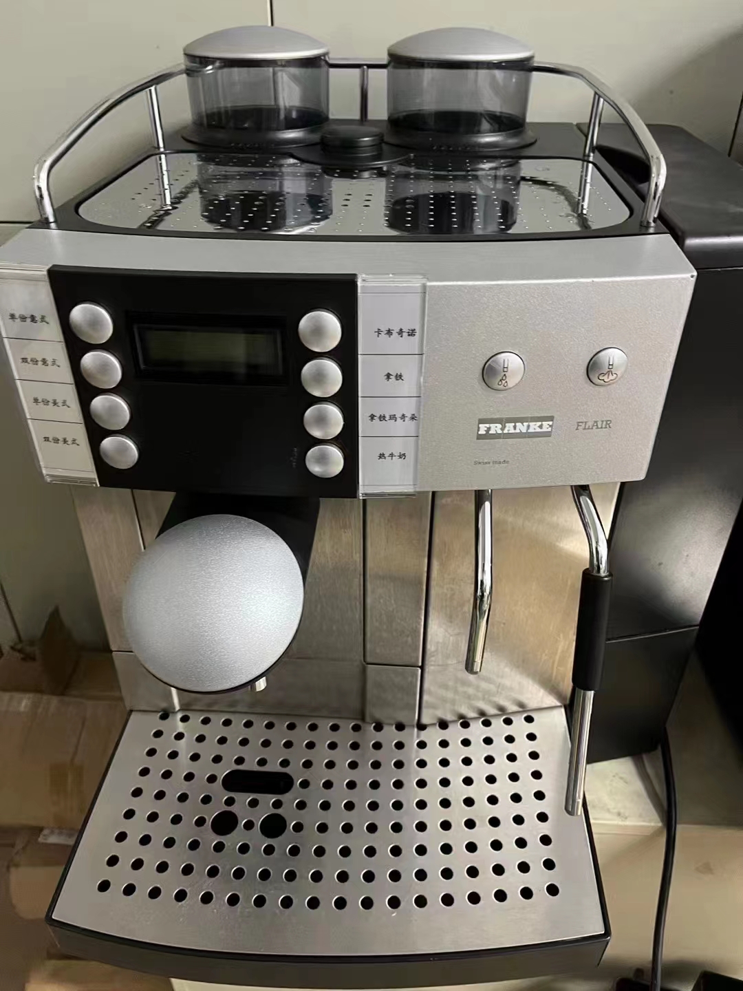 半自动咖啡机清洁保养知识介绍 如何维护半自动咖啡机