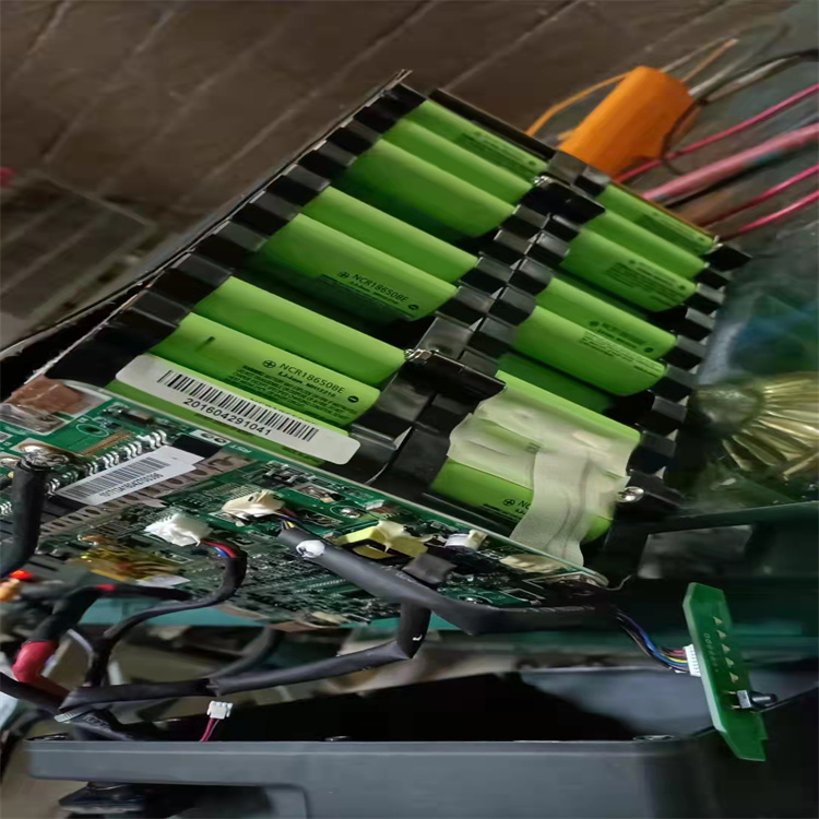 锂电池废料回收 西宁废旧锂电池回收公司 锂电池回收的必要性