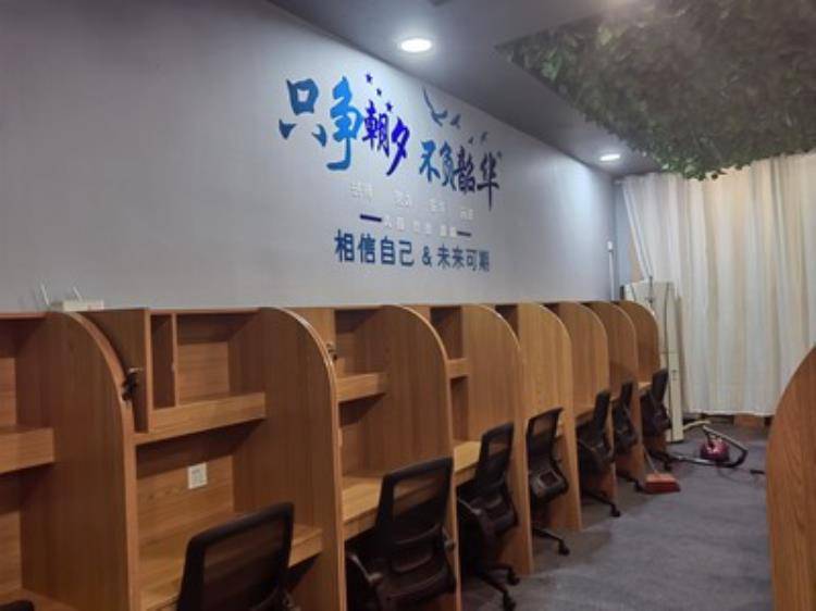 南阳大学学生用自习桌椅定做众思创家具
