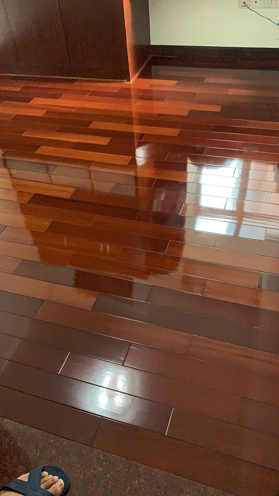 佛山专业木地板安装,实木地板,复合地板,SPC地板,自粘胶