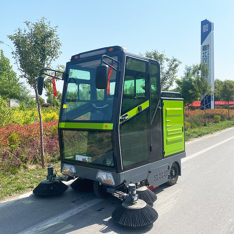 多功能驾驶式扫地机 园区道路使用 小型电动清扫车厂家
