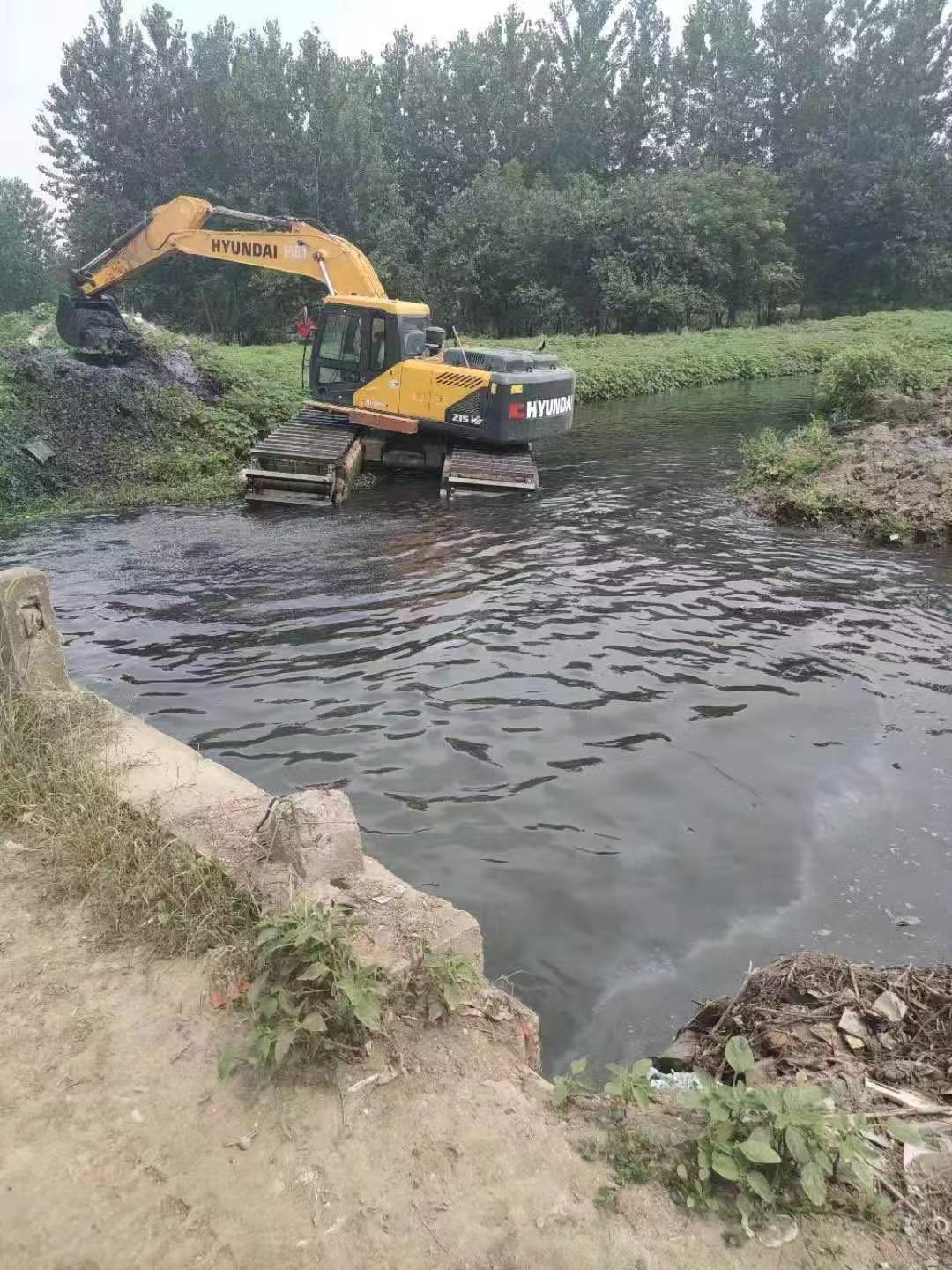濮阳湿地挖掘机出租公司电话